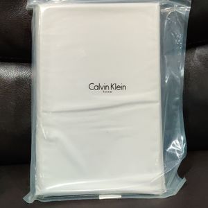 Calvin Klein Bedskirt